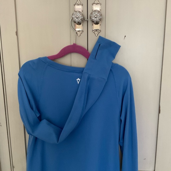 Girls Ivivva Long sleeve top size 10 - Picture 3 of 4